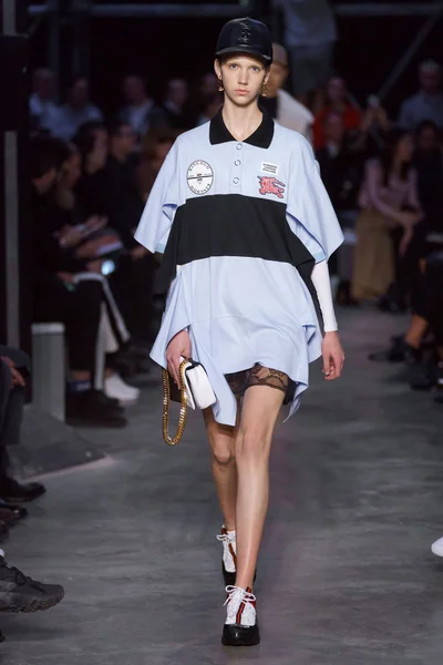 Look 4
